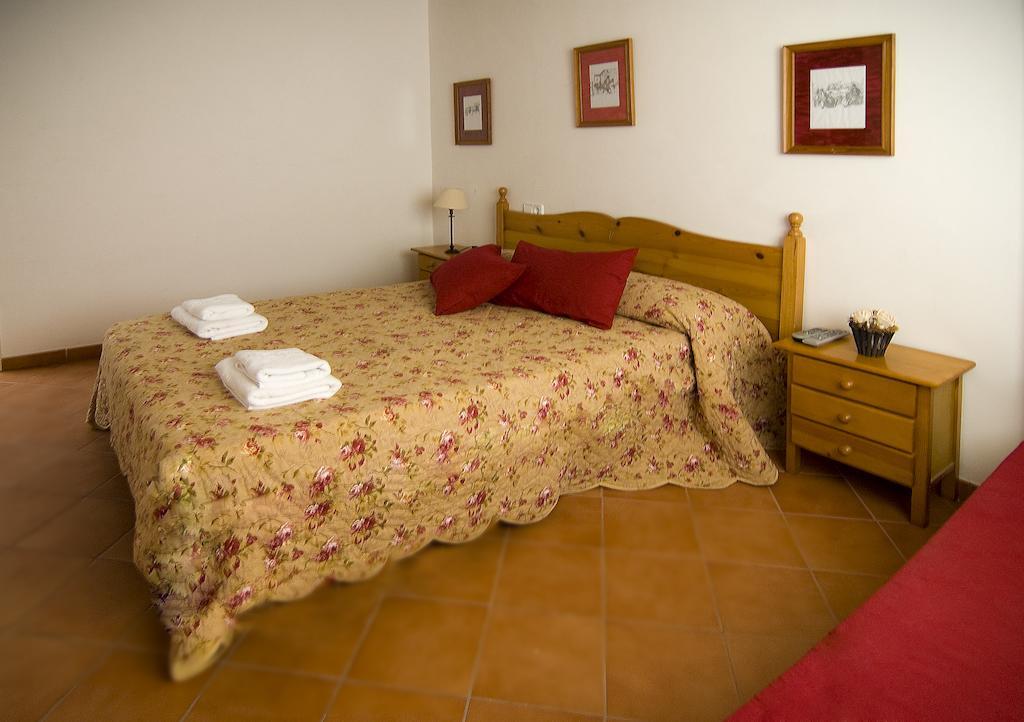Grupoandria El Claustre De Ciutadella - Hospederia Hostel Exterior photo